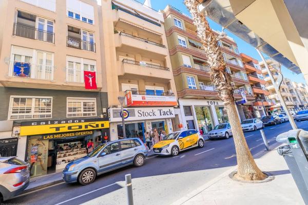 Piso en calle Ramón Gallud, 52