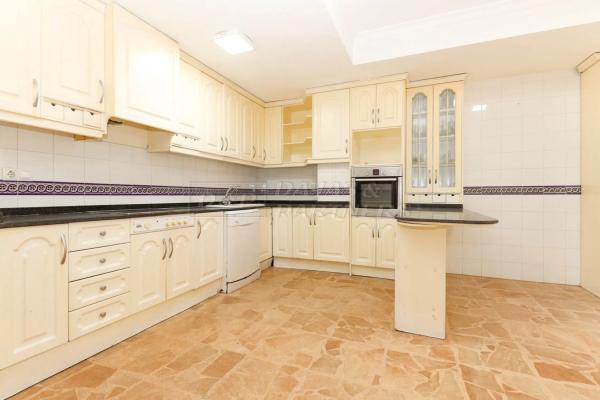 Piso en calle Ramón Gallud, 33