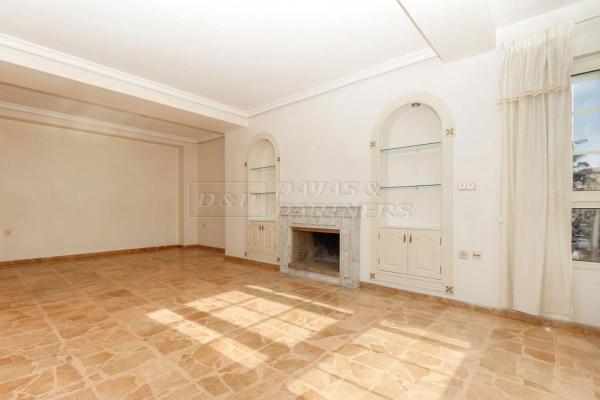 Piso en calle Ramón Gallud, 33