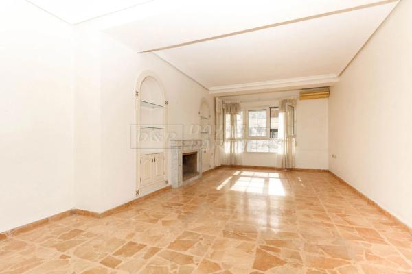 Piso en calle Ramón Gallud, 33