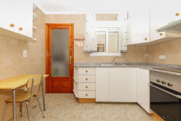 Piso en avenida Desiderio Rodríguez, 6