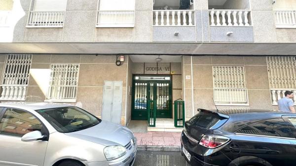 Estudio en calle Rafal, 20