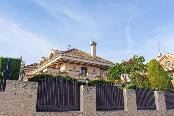 Casa independiente en calle Mar Negro, 17