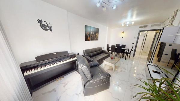 Piso en calle Rafal, 33