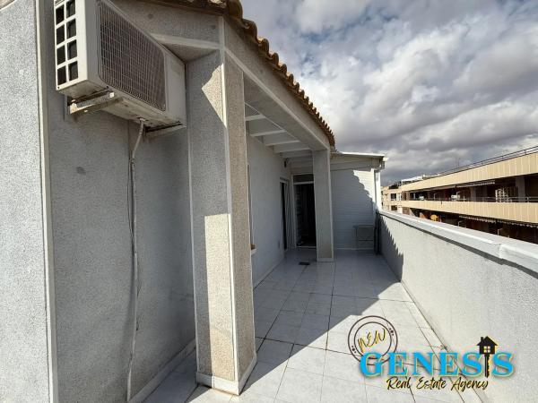 Ático en CL Beniajan