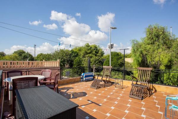 Casa independiente en calle La Marina