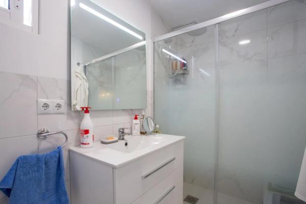 Casa independiente en calle La Marina