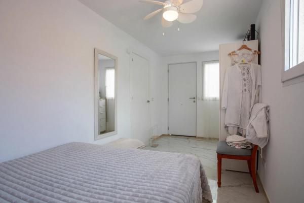 Casa independiente en calle La Marina