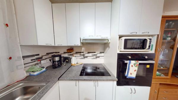 Chalet pareado en calle Urbano Arregui, 63