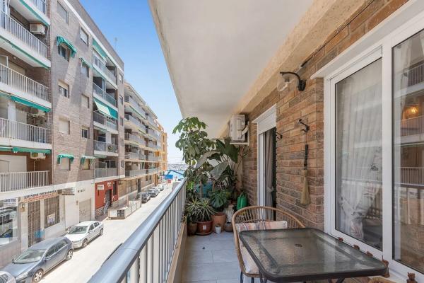 Piso en calle Guardamar