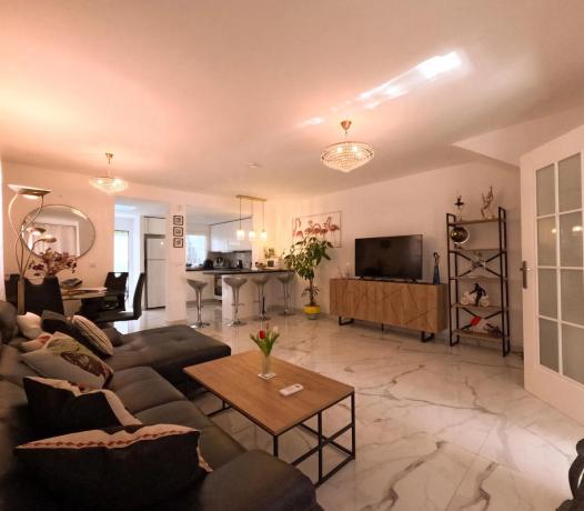 Chalet adosado en calle La Marina