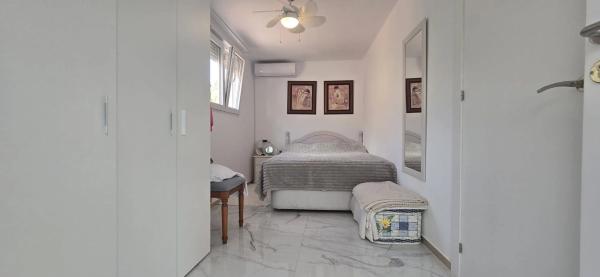 Chalet adosado en calle La Marina