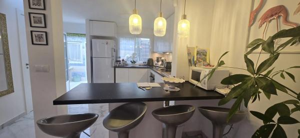 Chalet adosado en calle La Marina