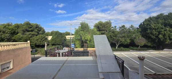 Chalet adosado en calle La Marina