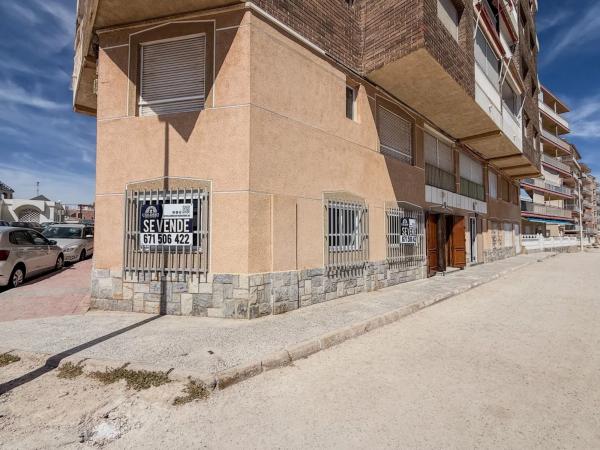 Piso en calle Montesinos