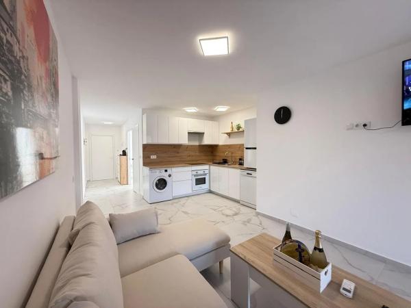 Ático en calle San Miguel de Salinas, 7