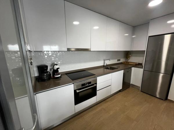 Chalet pareado en calle Maestro Quino, 230