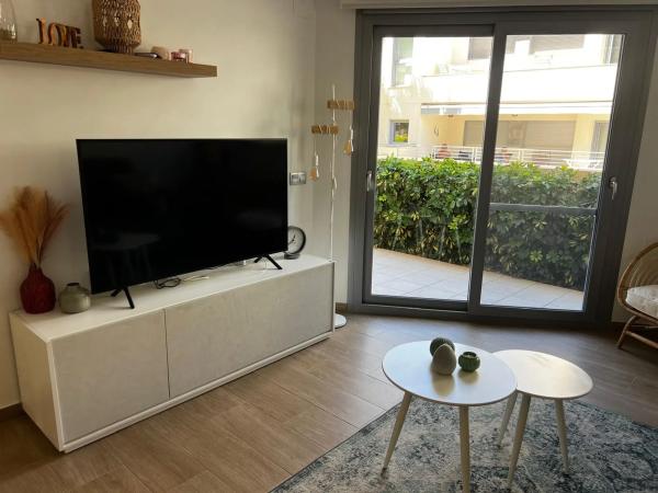 Chalet pareado en calle Maestro Quino, 230