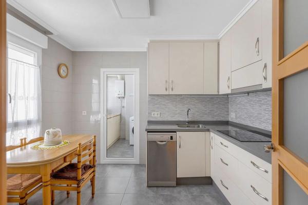 Piso en calle San Miguel de Salinas, 7