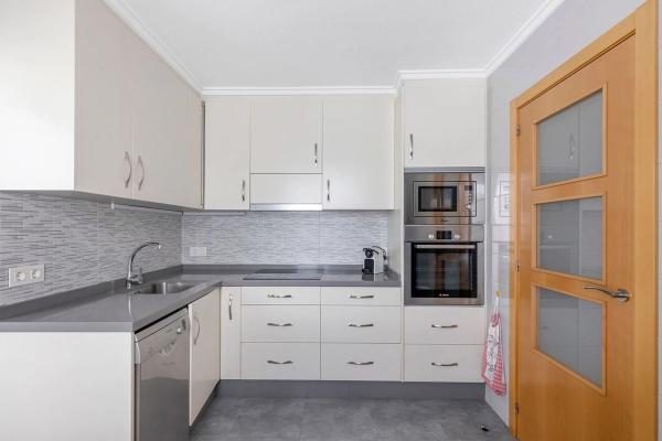 Piso en calle San Miguel de Salinas, 7