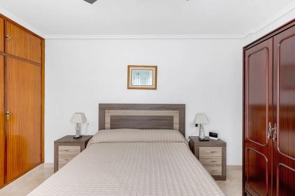 Piso en calle San Miguel de Salinas, 7