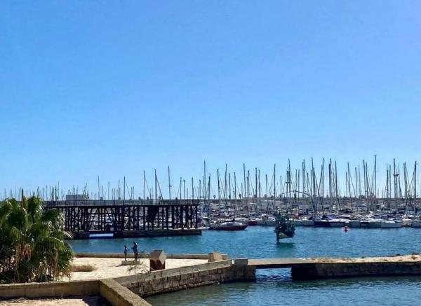 Piso en Puerto Deportivo Marina Internacional, Playa Acequión