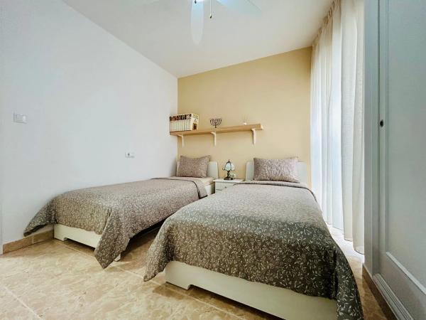 Piso en calle San Miguel de Salinas, 2