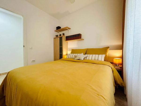 Piso en calle San Miguel de Salinas, 2