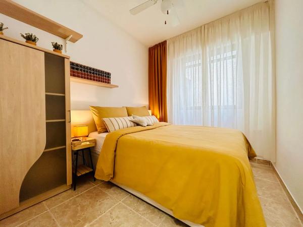 Piso en calle San Miguel de Salinas, 2