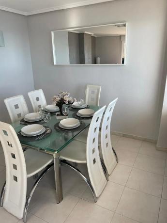 Piso en calle Dolores, 2