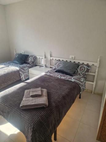 Piso en calle Dolores, 2