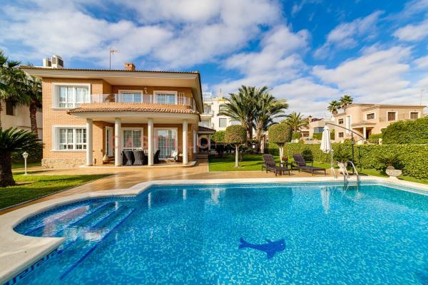 Casa independiente en calle Mar Rojo, 1