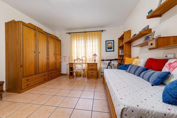 Casa independiente en calle Mar Rojo, 1