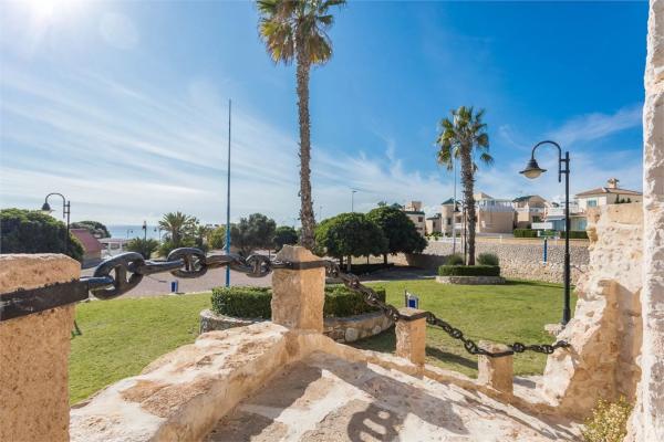 Piso en avenida Notario Juan José Martinez Román