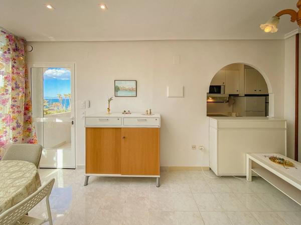 Piso en avenida Notario Juan José Martinez Román