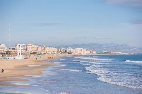 Piso en avenida Notario Juan José Martinez Román