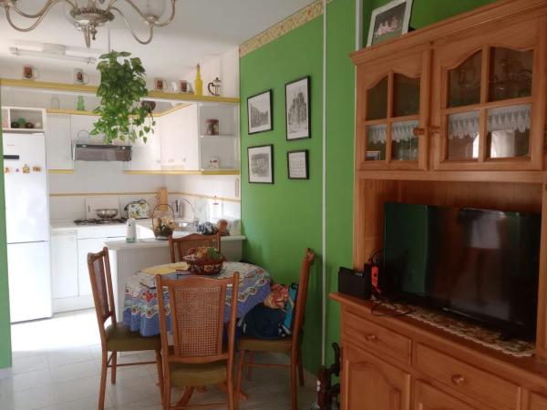 Chalet pareado en calle Abedul