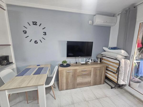 Estudio en avenida de Holanda, 47