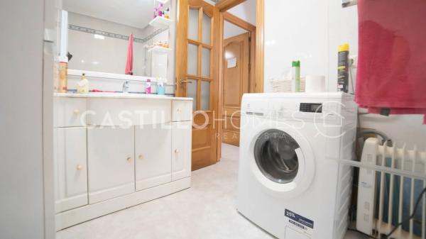 Chalet pareado en avenida de Francia, 25