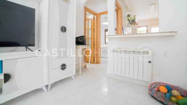 Chalet pareado en avenida de Francia, 25