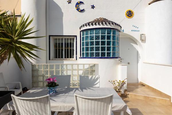 Chalet adosado en calle Soria, 54