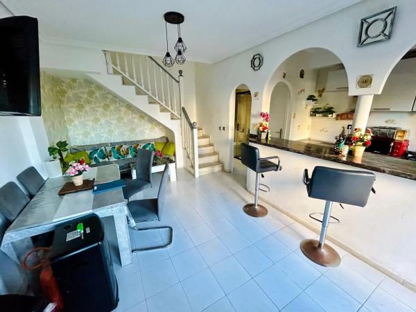 Chalet adosado en Av Europeos Los, 51