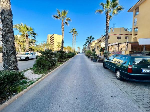 Chalet adosado en Av Europeos Los, 51