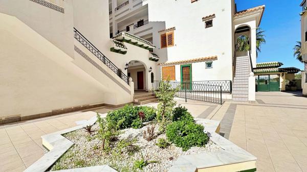 Piso en avenida Bélgica, 12 -16