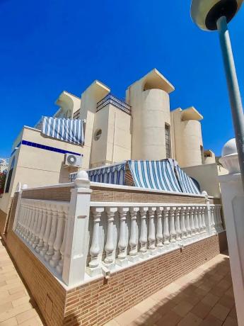 Chalet adosado en calle Morera