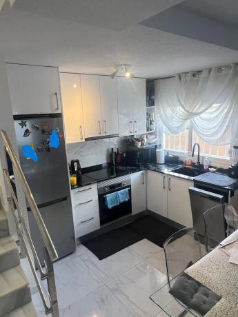 Chalet adosado en avenida de Inglaterra, 48