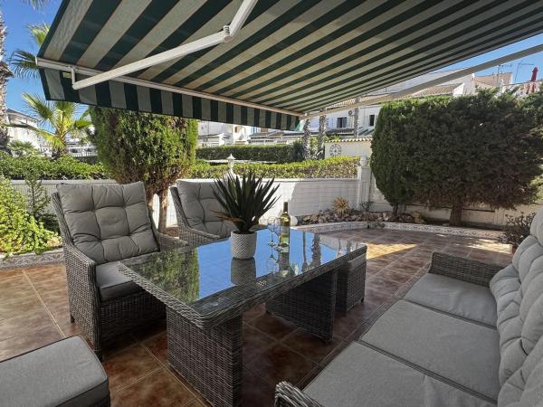 Chalet en calle Sauce, 65