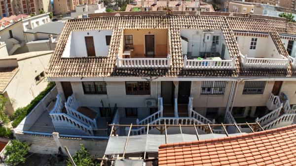 Chalet adosado en avenida de Inglaterra