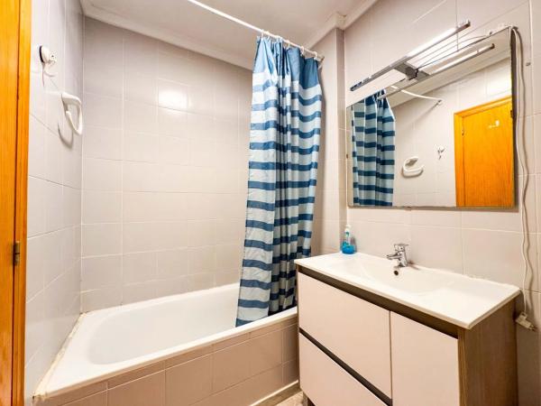 Chalet pareado en avenida Suiza