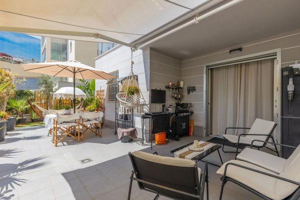 Piso en calle del Delfín, 3